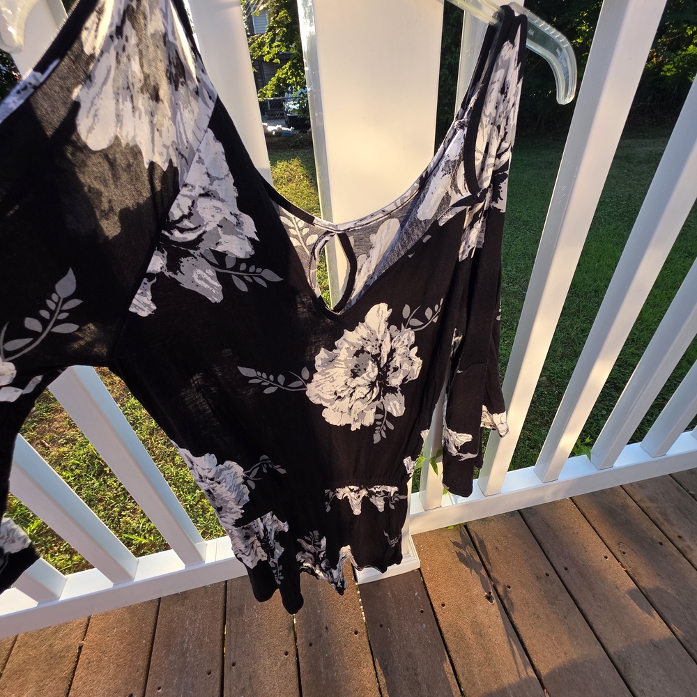 LASCANA Black and White Floral Top